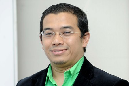Assoc. Prof Dr Zulhamri Abdullah, a corporate branding lecturer who is the director of the Centre of Entrepreneurial Development & Graduate Marketability (CEM) of UPM.